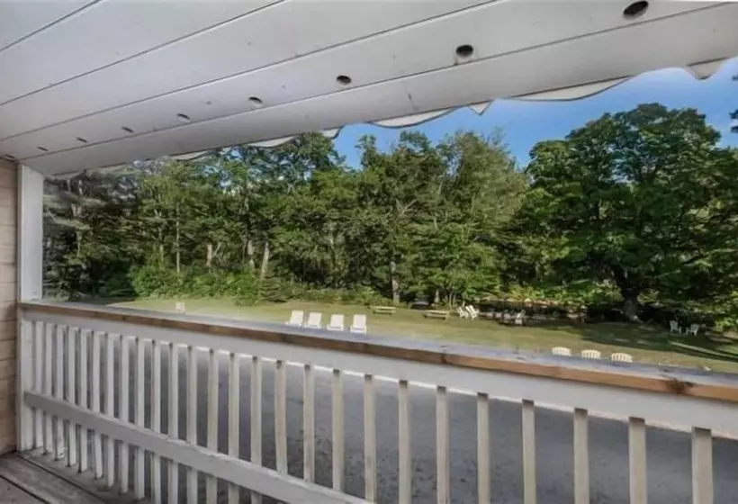 호텔 Covered Bridge Riverview Lodge