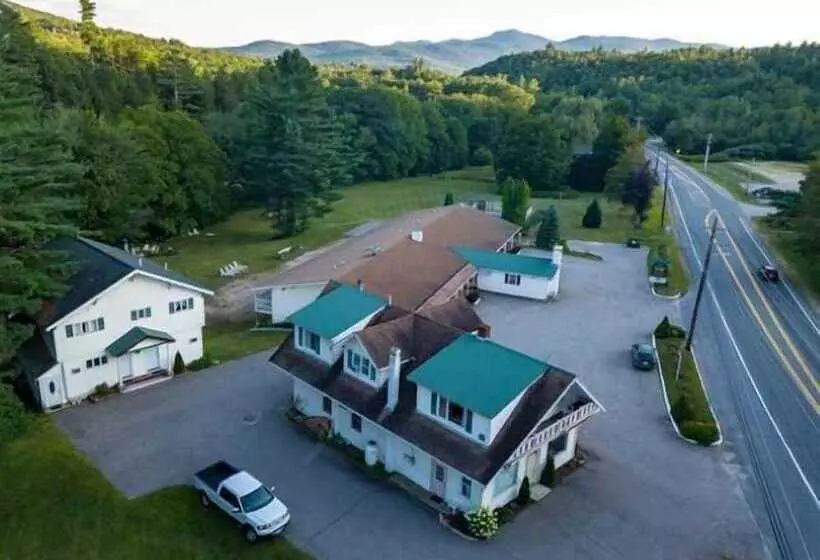 호텔 Covered Bridge Riverview Lodge