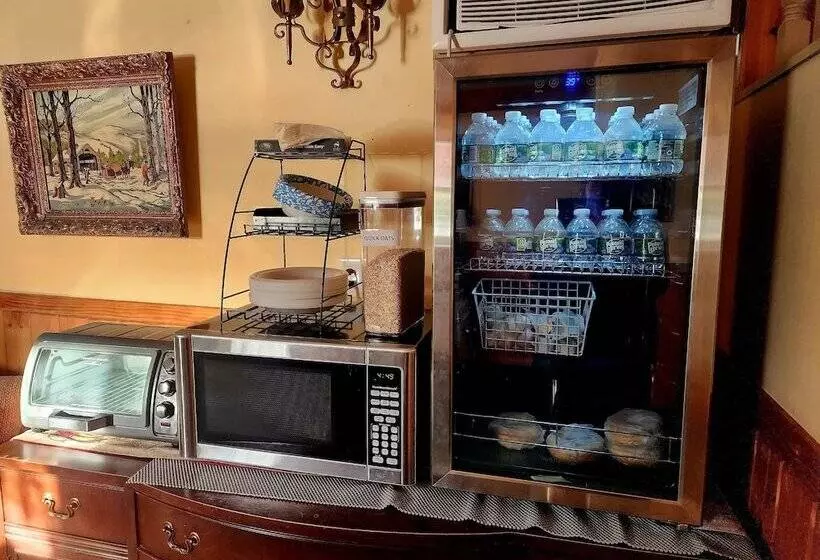 호텔 Covered Bridge Riverview Lodge