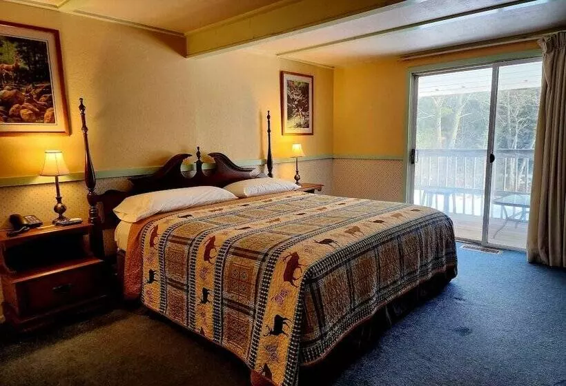 호텔 Covered Bridge Riverview Lodge