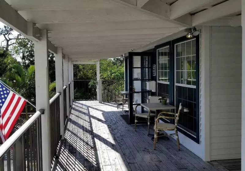 호텔 Davis House Inn