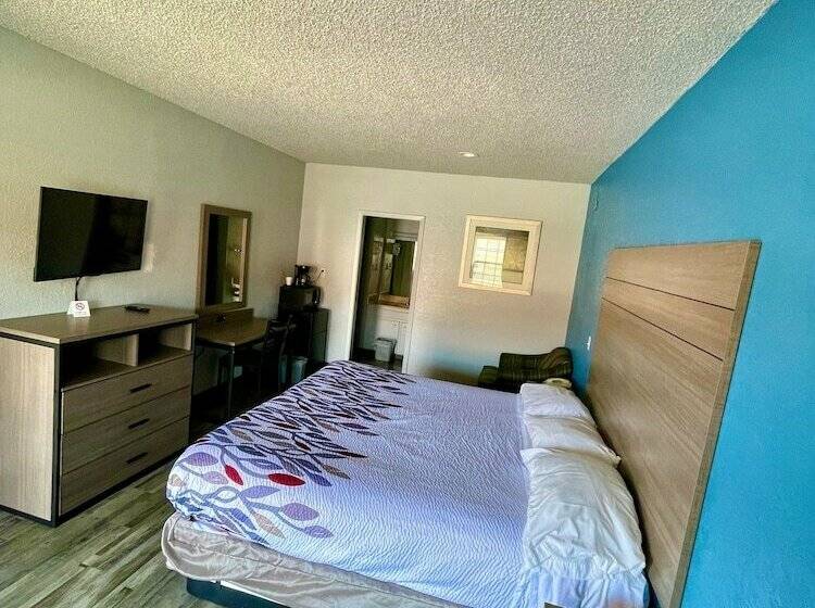 Otel Delux Inn Cleburne