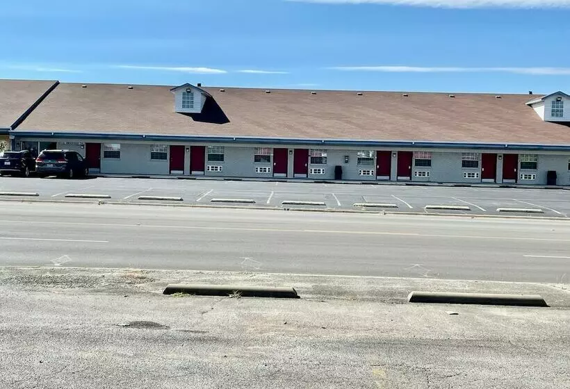 Отель Delux Inn Cleburne