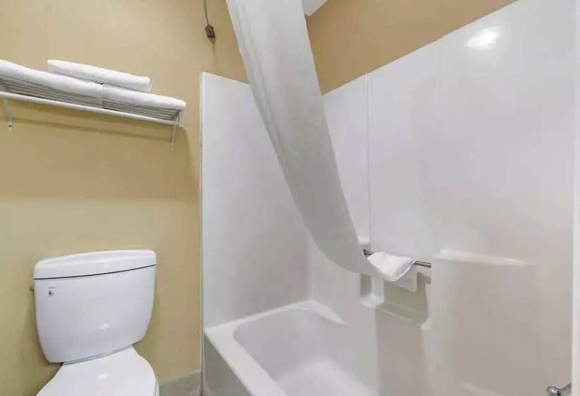 Otel Econolodge Junction