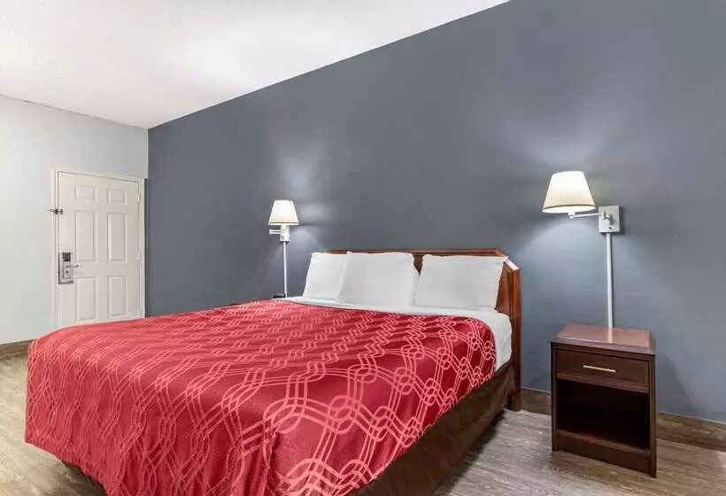 Otel Econolodge Junction