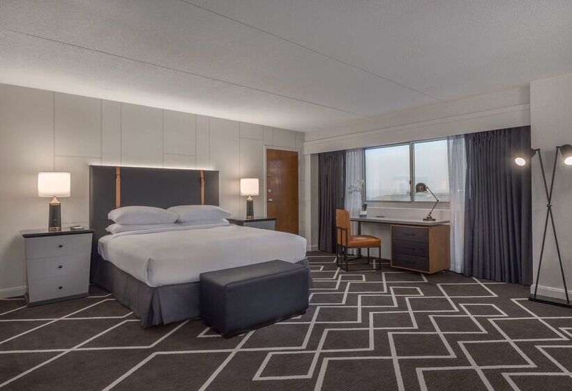 בית מלון כפרי Hilton Boston/ Woburn