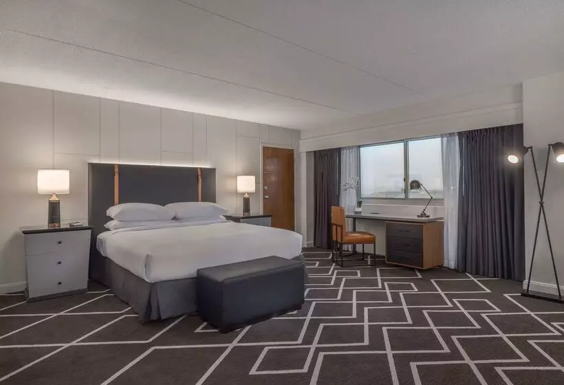 ホテル Hilton Boston/ Woburn