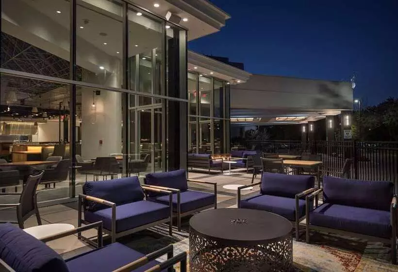 ホテル Hilton Boston/ Woburn