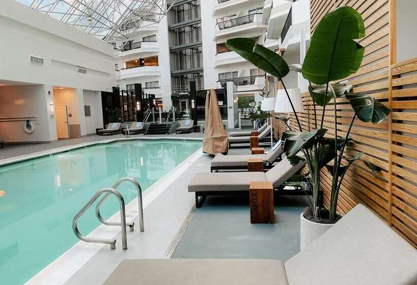 בית מלון כפרי Hilton Boston/ Woburn