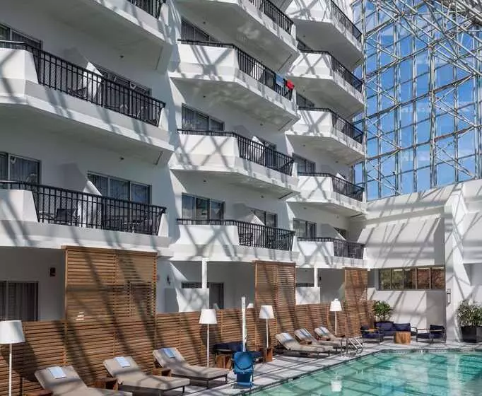 ホテル Hilton Boston/ Woburn