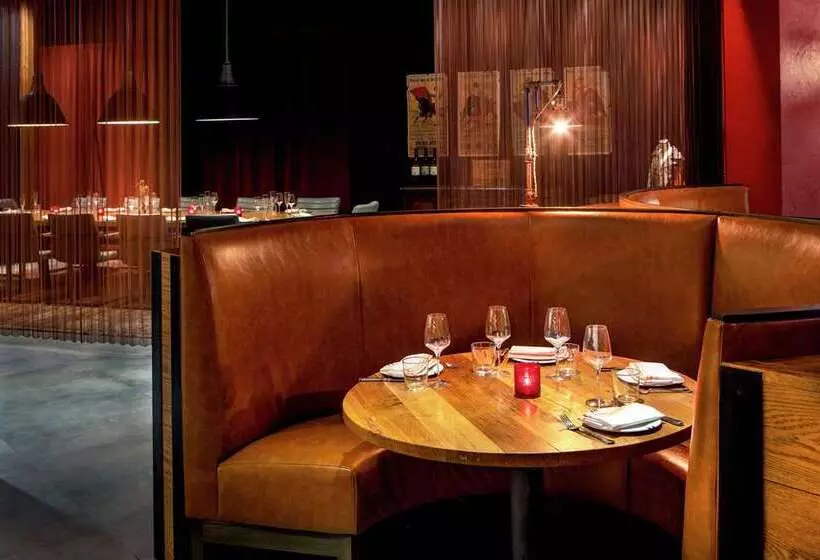 ホテル Hilton Boston/ Woburn