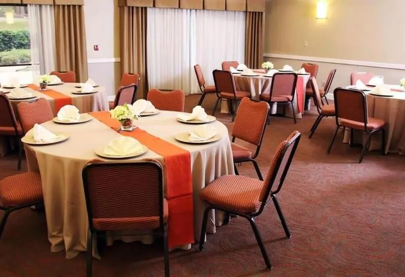 Hotelli Holiday Inn Express Tifton, An Ihg