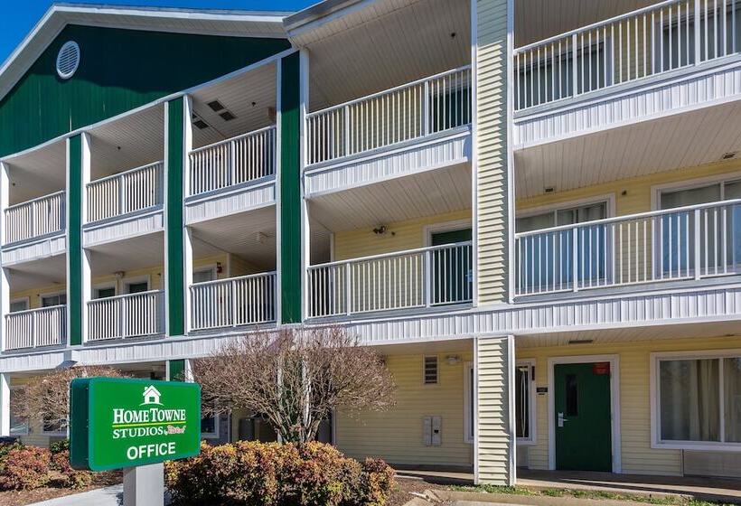ホテル Hometowne Studios Nashville  Airport/ Briley Pkwy