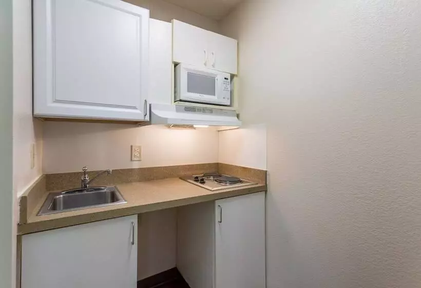 酒店 Hometowne Studios Nashville Airport/ Briley Pkwy