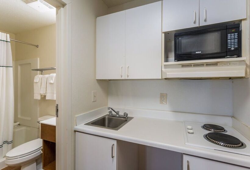 ホテル Hometowne Studios Nashville  Airport/ Briley Pkwy