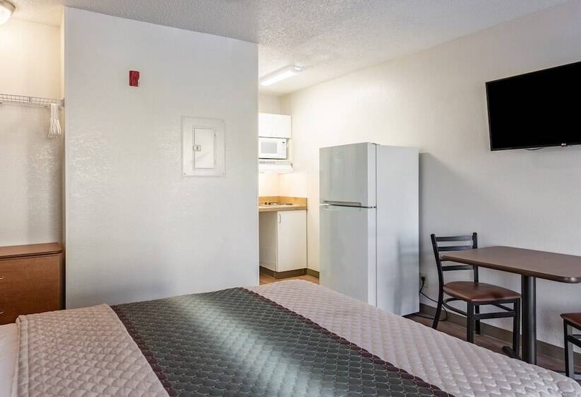 ホテル Hometowne Studios Nashville  Airport/ Briley Pkwy