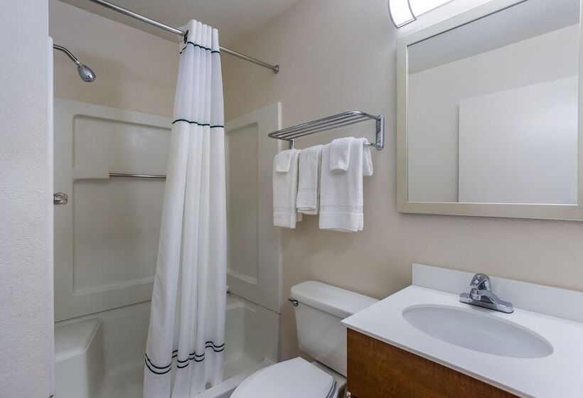 ホテル Hometowne Studios Nashville  Airport/ Briley Pkwy