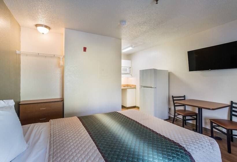 ホテル Hometowne Studios Nashville  Airport/ Briley Pkwy