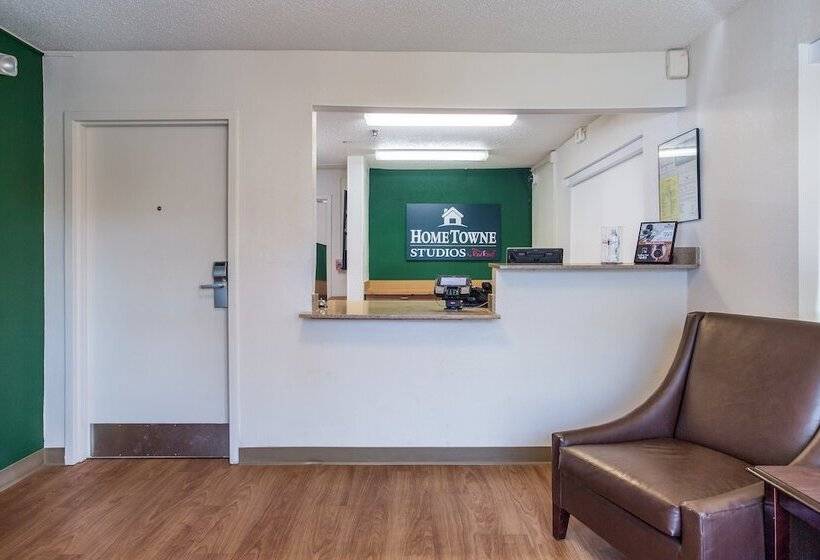 ホテル Hometowne Studios Nashville  Airport/ Briley Pkwy
