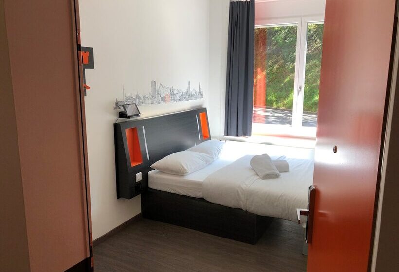 Easyhotel Zürich West