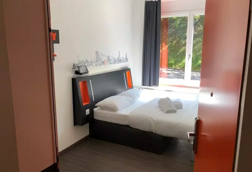 Easyhotel Zürich West