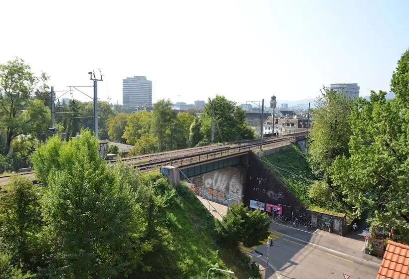 Easyhotel Zürich West