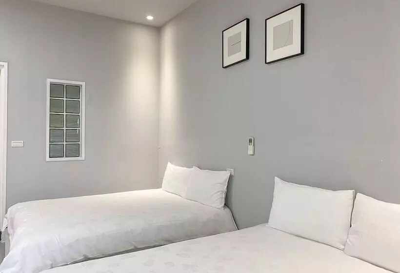مسافرخانه Tourist Home B&b