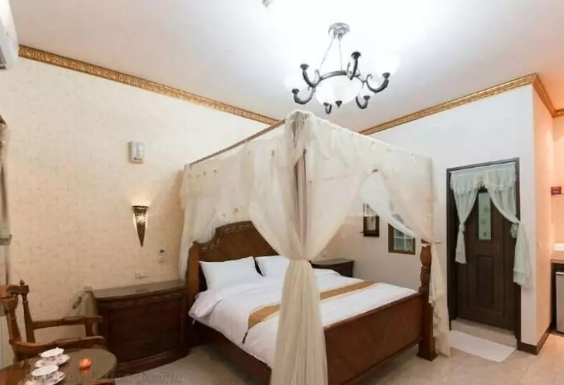 مسافرخانه Tourist Home B&b