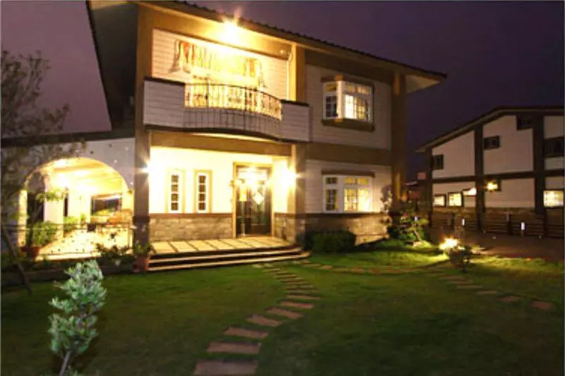 مسافرخانه Tourist Home B&b