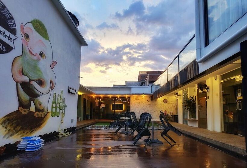 בית מלון כפרי Beds In Garden Hostel Sdn Bhd