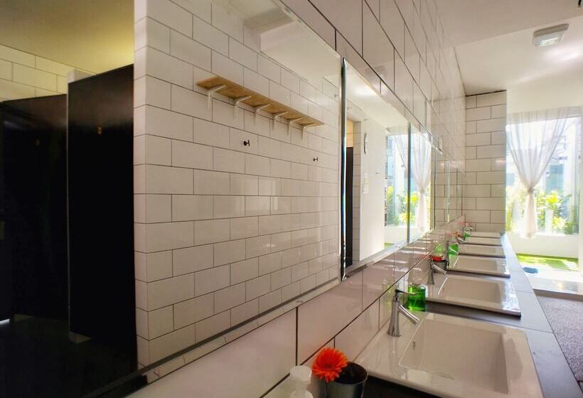 בית מלון כפרי Beds In Garden Hostel Sdn Bhd