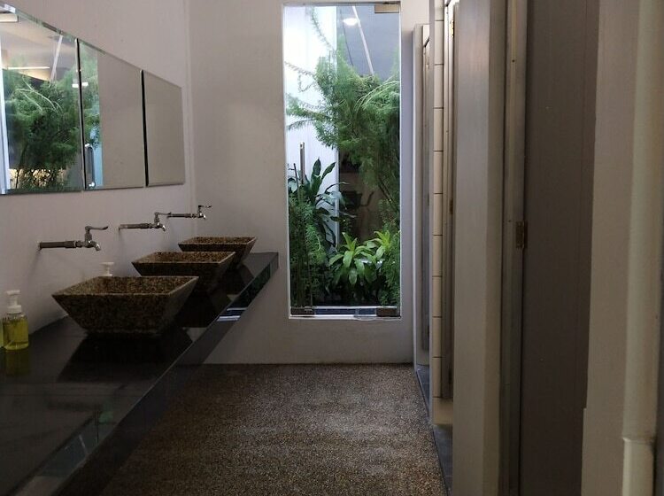 בית מלון כפרי Beds In Garden Hostel Sdn Bhd