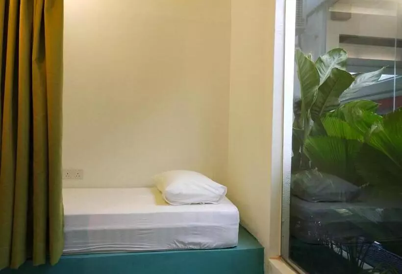 Hotelli Beds In Garden Hostel Sdn Bhd