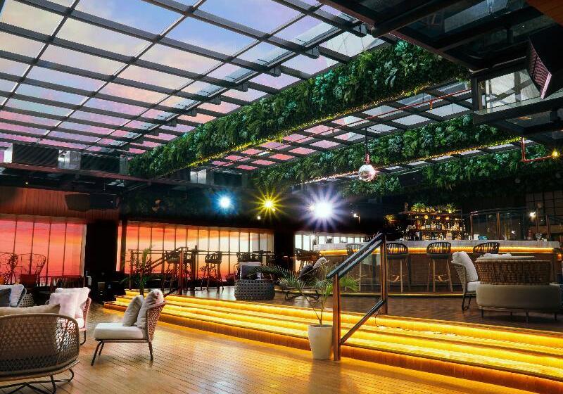 호텔 Doubletree By Hilton Surabaya