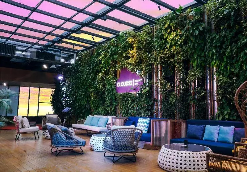 Hotelli Doubletree By Hilton Surabaya