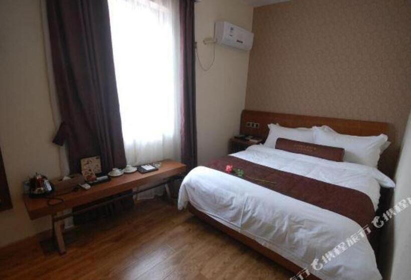 Hotel James Joyce Coffetel Lushan Scenic Spot Guling Street Branch