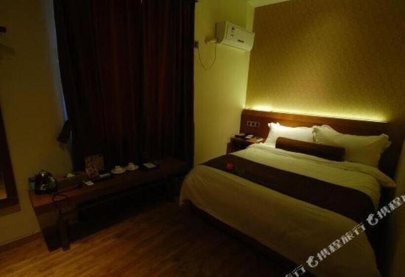 Hotel James Joyce Coffetel Lushan Scenic Spot Guling Street Branch