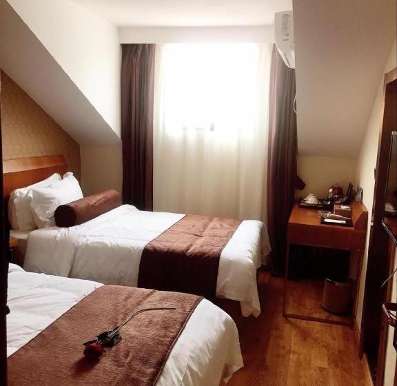 Hotel James Joyce Coffetel Lushan Scenic Spot Guling Street Branch