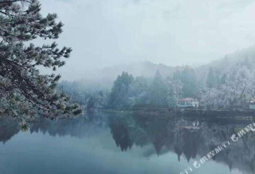 Hotel James Joyce Coffetel Lushan Scenic Spot Guling Street Branch