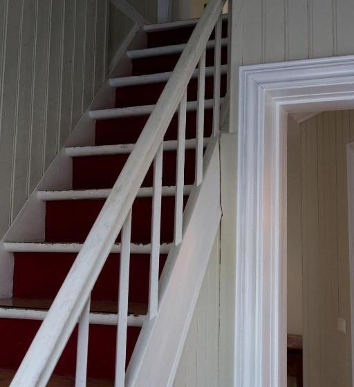 پانسیون Steinhúsið