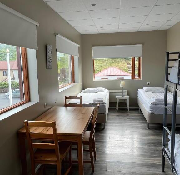 پانسیون Við Hafið Guesthouse