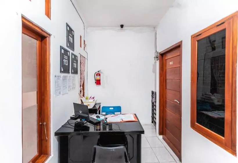 Hôtel Oyo 1744 Midys