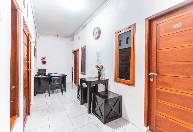 Hotel Oyo 1744 Midys