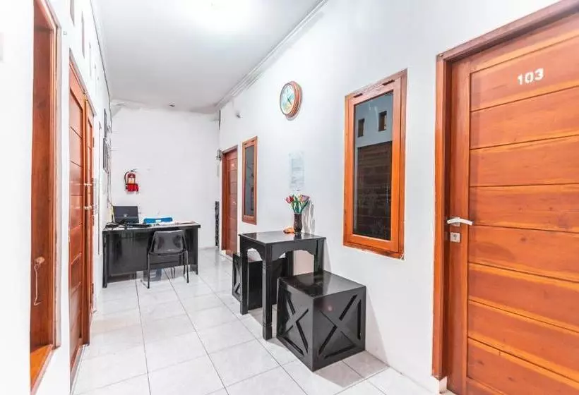 Hôtel Oyo 1744 Midys