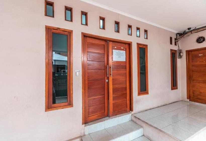 Hotel Oyo 1744 Midys