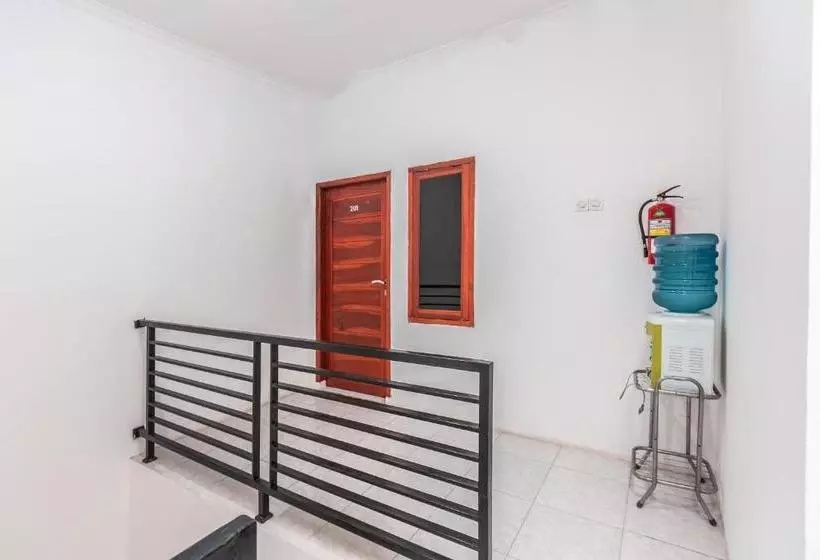 Hôtel Oyo 1744 Midys