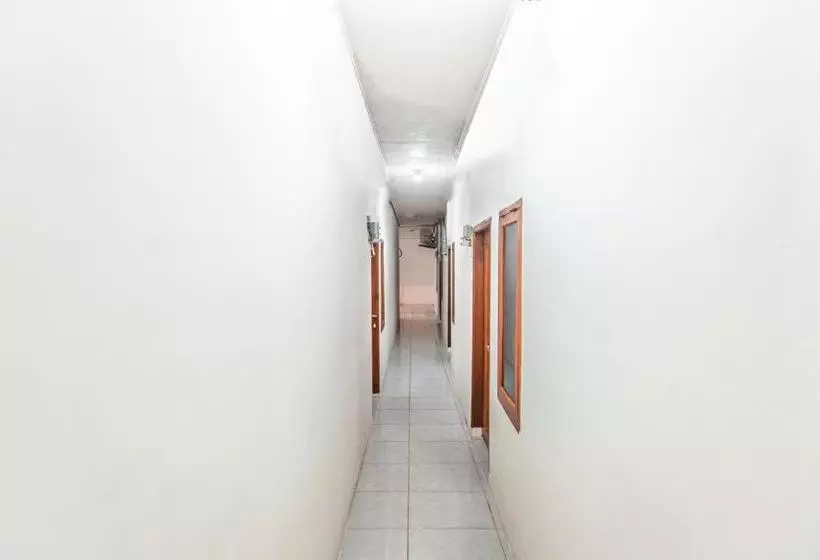 Hôtel Oyo 1744 Midys