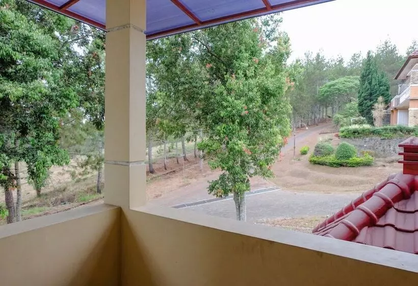 هتل Spot On 1767 Villa Anggur Panderman