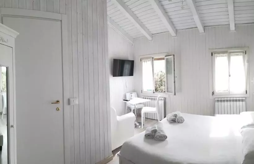 پانسیون Junior Suites Venezia