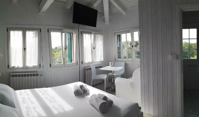 پانسیون Junior Suites Venezia